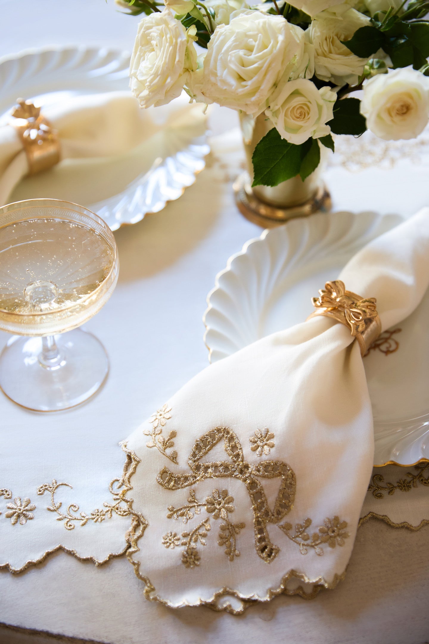 Heirloom Gold Bow Napkin Ring Set - Set Of 4