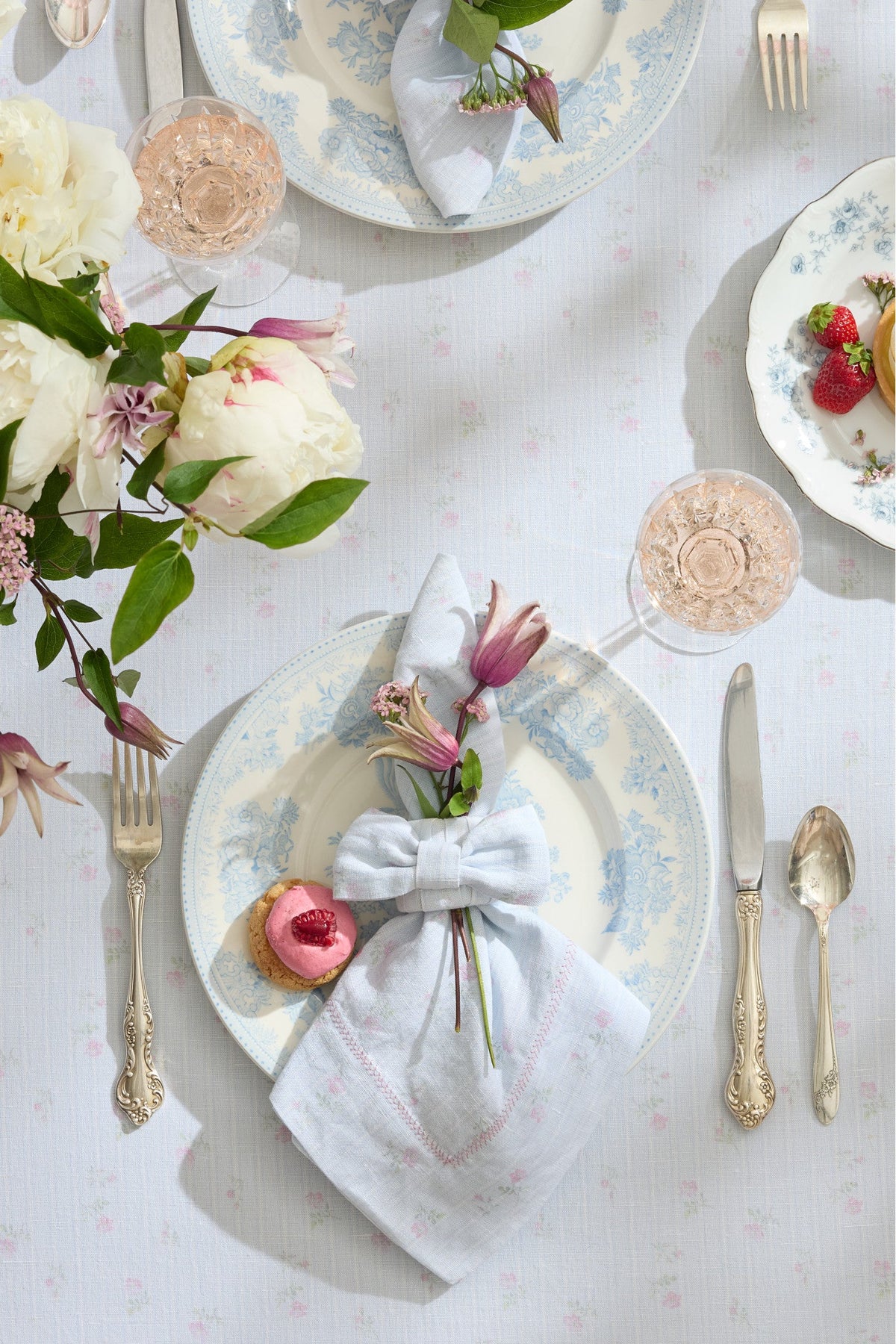 Yarn Dye Floral Printed Table Linen