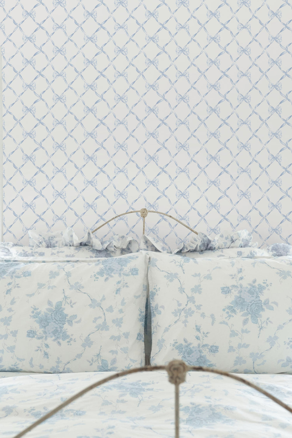 Baby Bow Blue Bella Standard Wallpaper